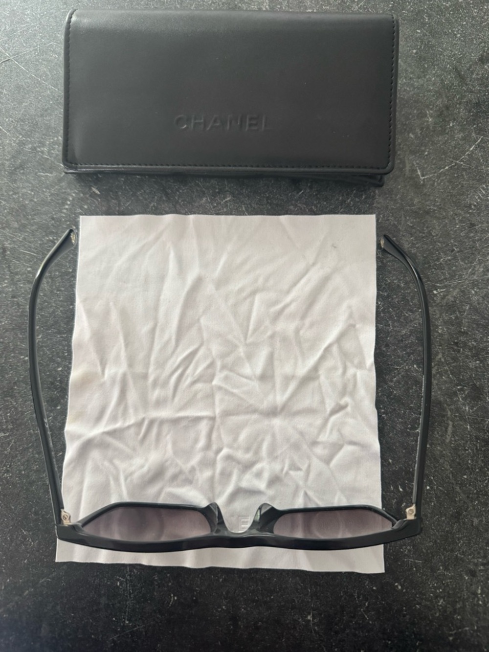 CHANEL Black Rectangular Sunglasses - Picture 4 of 6